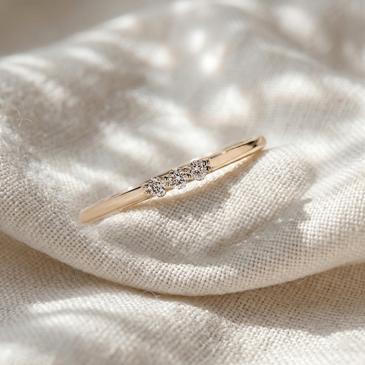 Round Cut 3 Stone Diamond Wedding Band