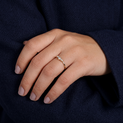 Graduated Five-Stone Diamond Tiara Band in Gold