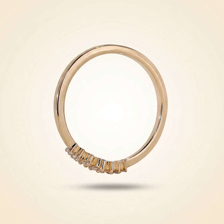 Graduated Seven-Stone Diamond Wedding Band