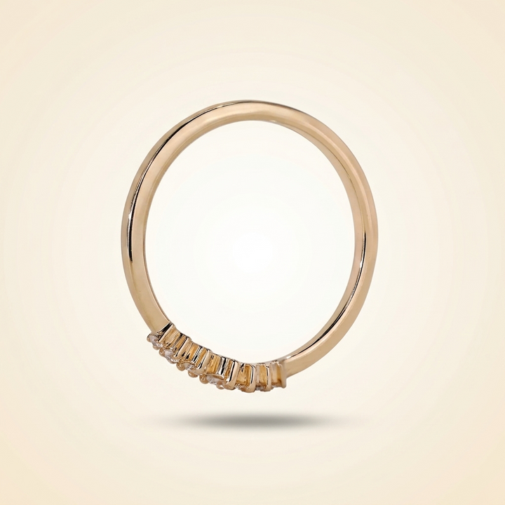 Graduated Seven-Stone Diamond Wedding Band