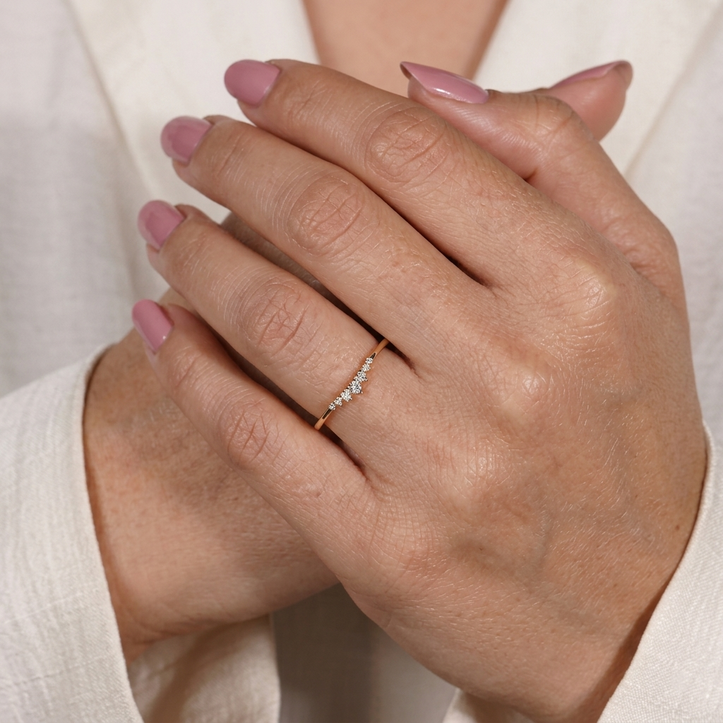 graduated seven-stone diamond wedding band
