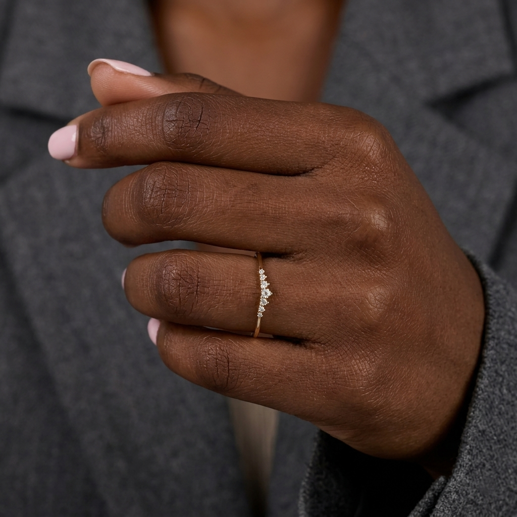 graduated seven-stone diamond wedding band