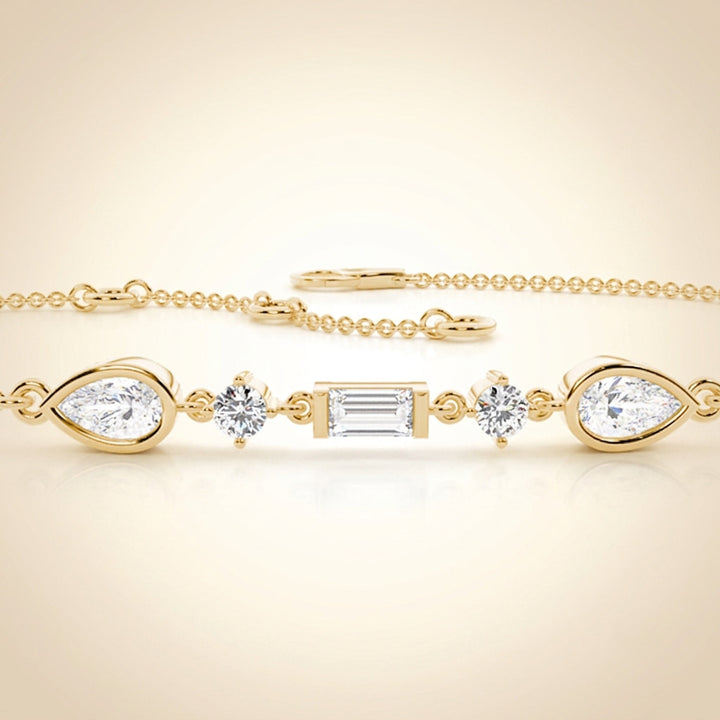 Multi-Shape Diamond Cluster Chain Bracelet in Gold