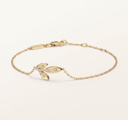 Pavé Diamond Olive Branch Chain Bracelet in Gold