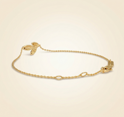 Pavé Diamond Olive Branch Chain Bracelet in Gold