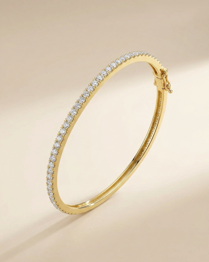 Lab Grown Round Diamond Shared Prong Line Bangle