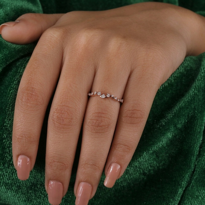Curved Graduated Round Diamond Contour Wedding Band