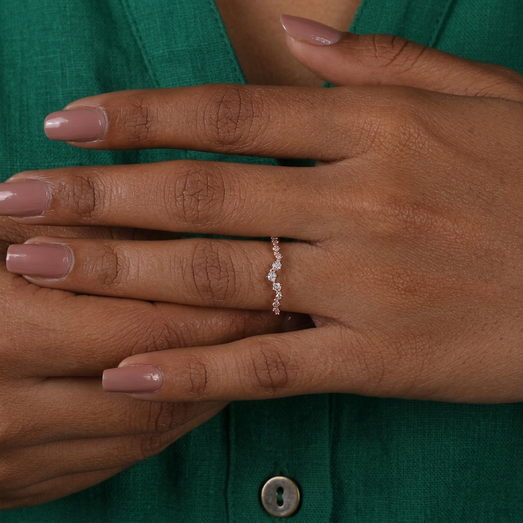 curved graduated round diamond contour wedding band