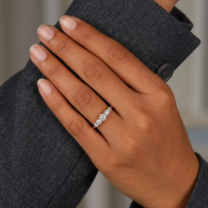 Five-Stone Graduated Round Cut Diamond Band