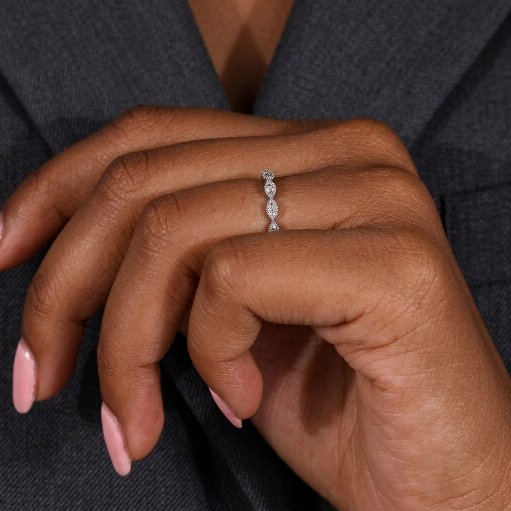 vintage-inspired round diamond band