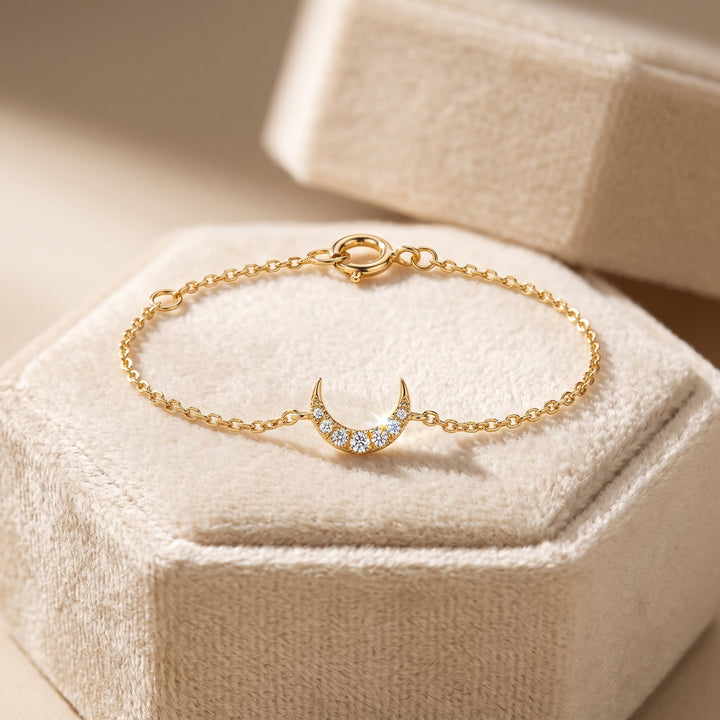 Pavé Diamond Crescent Moon Chain Bracelet