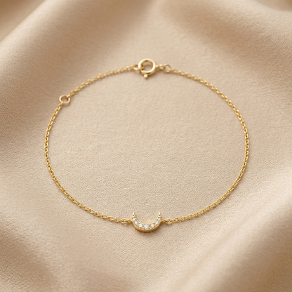 Pavé Diamond Crescent Moon Chain Bracelet