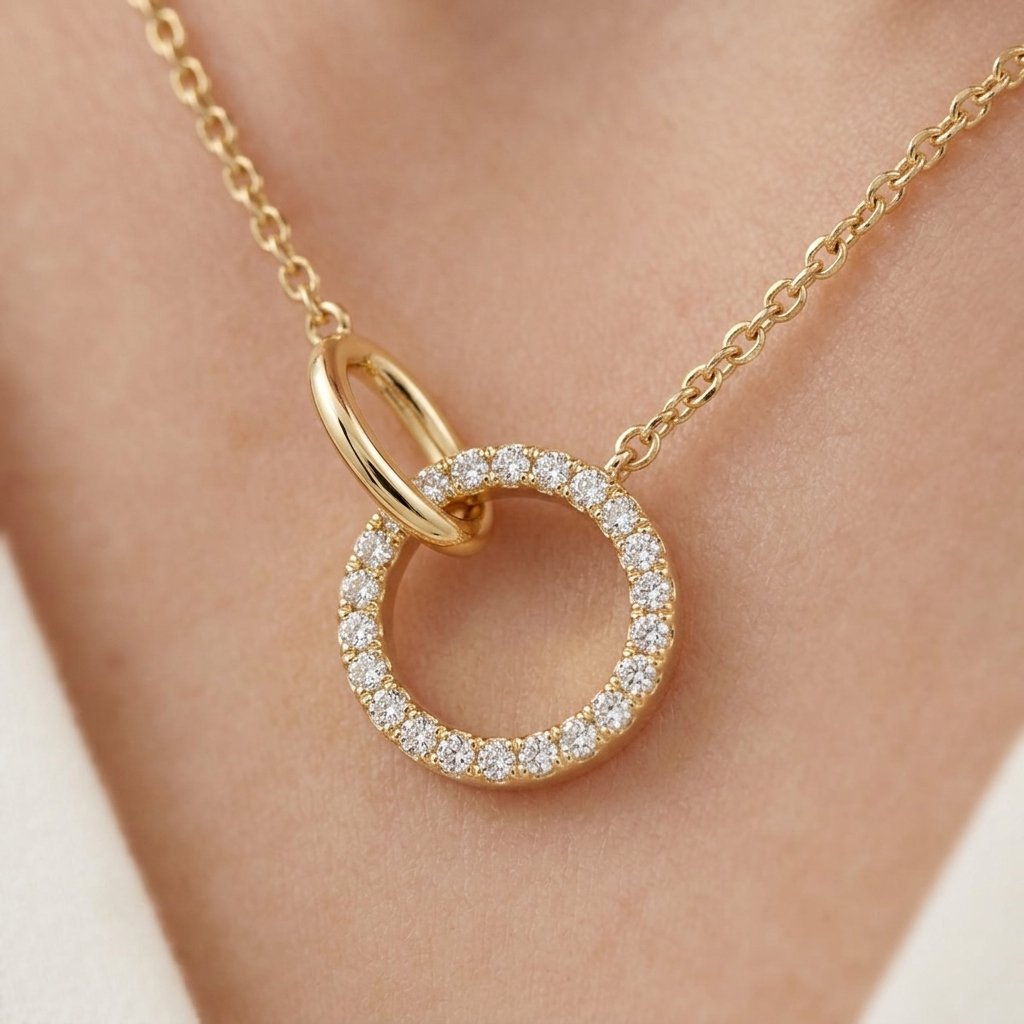 lab grown diamond circle pendant necklace in yellow gold