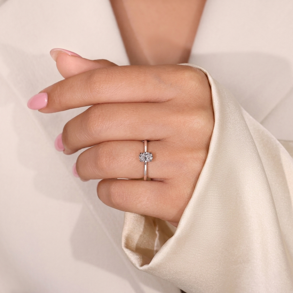 oval cut solitaire diamond engagement ring