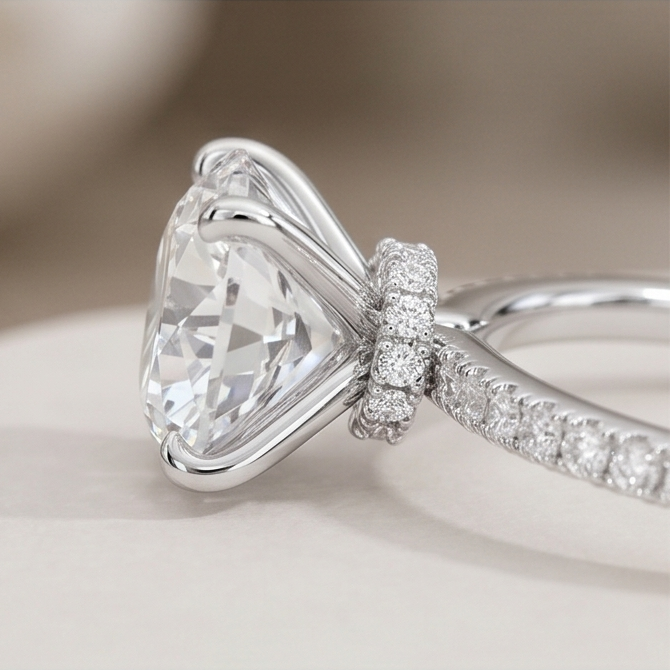 Round Lab Grown Diamond Pavé Engagement Ring in Gold – Four Prong Solitaire with Hidden Halo